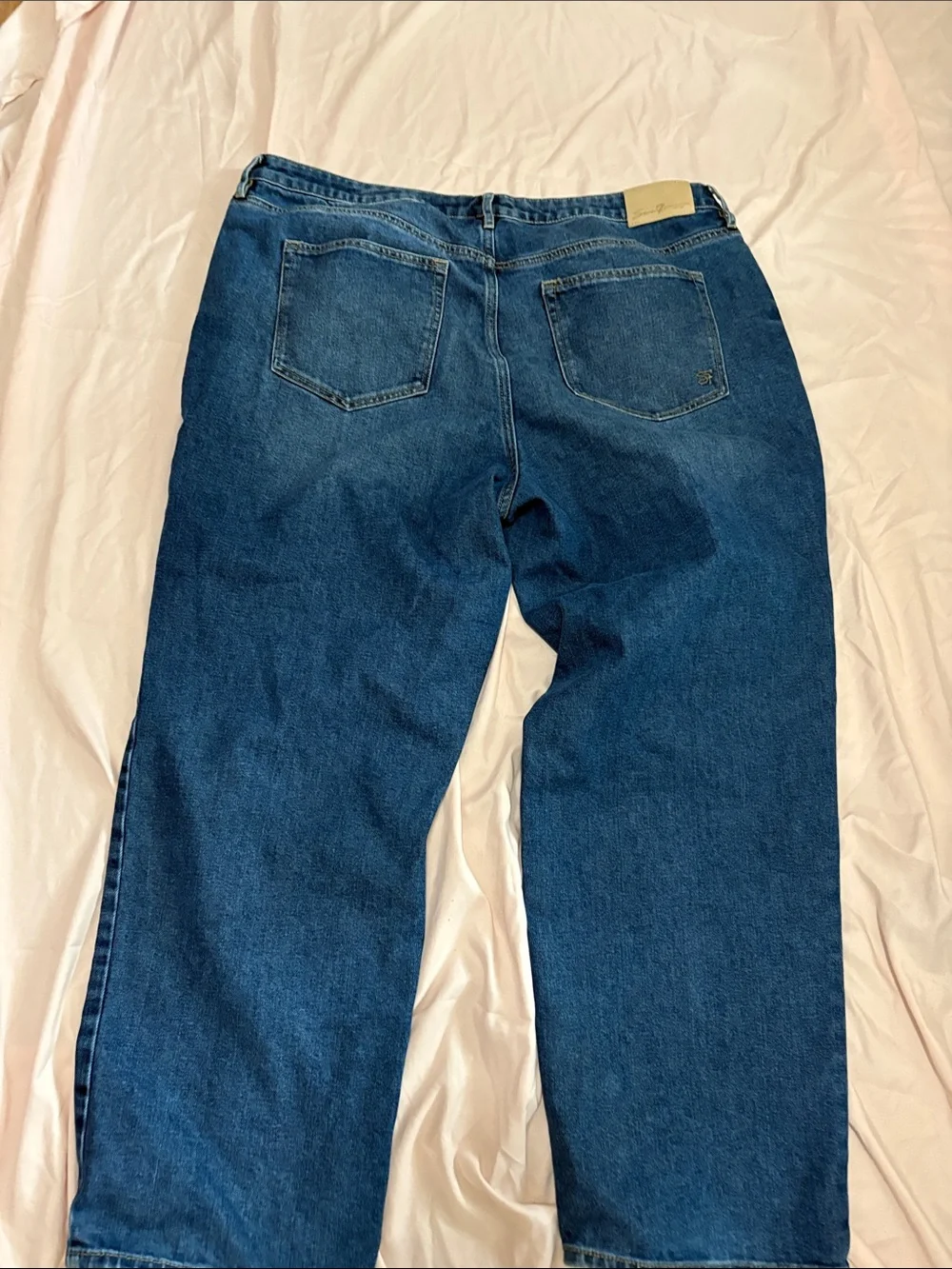 Seven7 Women's Straight Leg Jeans in Dark Blue Denim